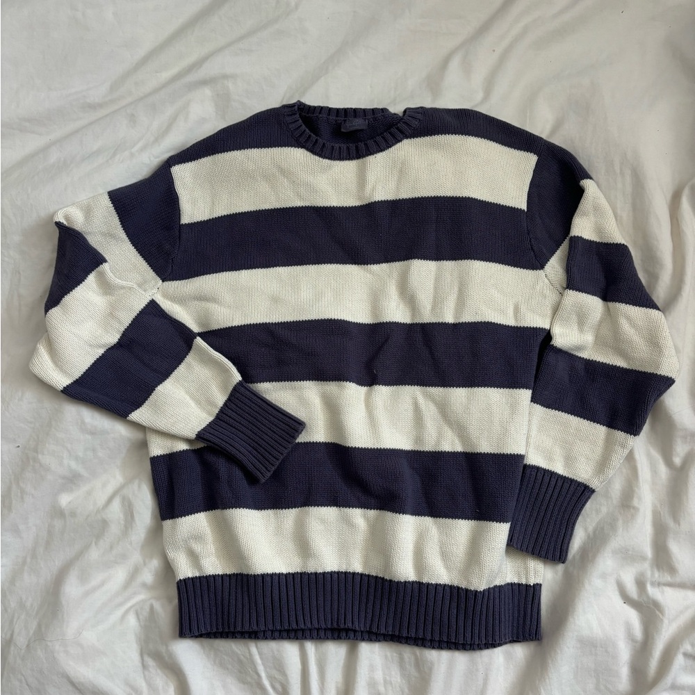 Brandy Melville sweater